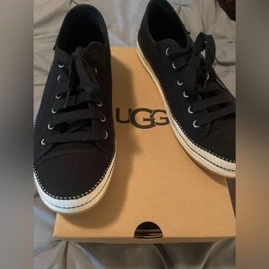 UGG Claudi Sporty Sneakers  brand new black canvas